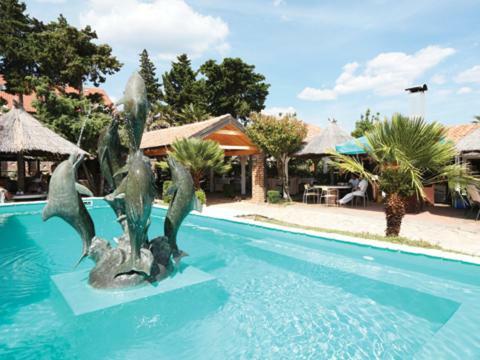 The Movie Resort Aparthotel Tribalj Esterno foto